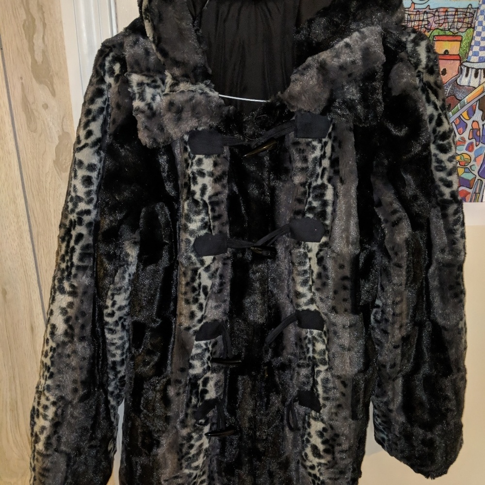 Faux Fur Reversible Winter Coat - Picture 4 of 4